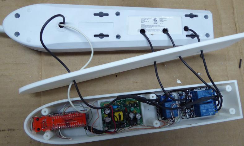 Image of Nano ENC28J60 power bar wired to relay modules in base, Arduino Nano wired to relays, power supply
