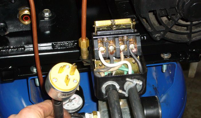 Unloader line, plug and pressure swtich